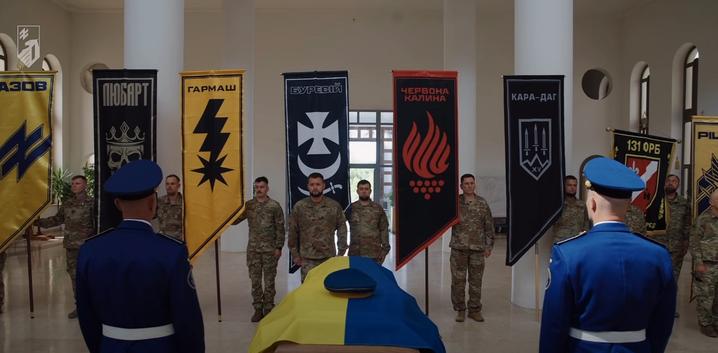 У Києві провели церемонію прощання з полковником Євгеном Коновальцем