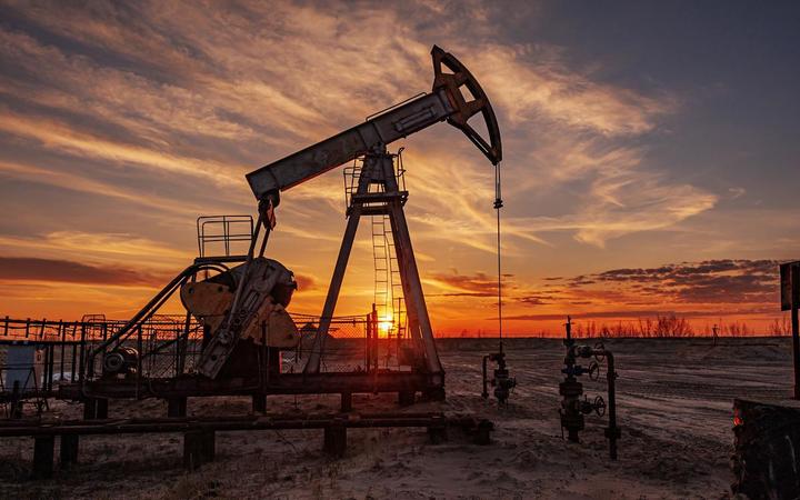 Росія збільшила видобуток нафти у липні, але зростання нестабільне, – Reuters