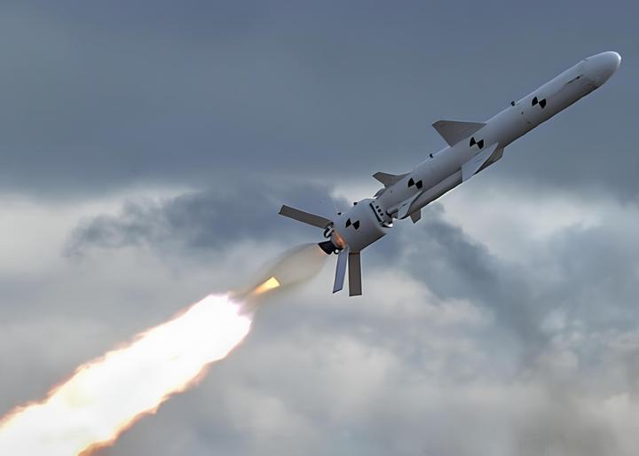 Російська ракета порушила повітряний простір Польщі під час атаки на Україну, – Сибіга