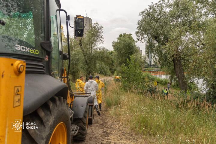 Рятувальники на Кирилівському озері 