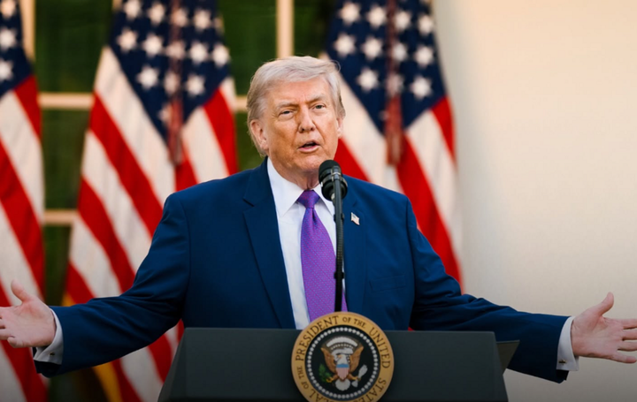 Трамп підписав указ про нову назву озера на кордоні США і Канади