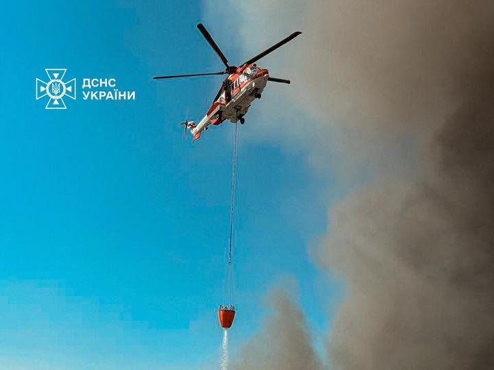 Тушіння пожеж із гелікоптерів