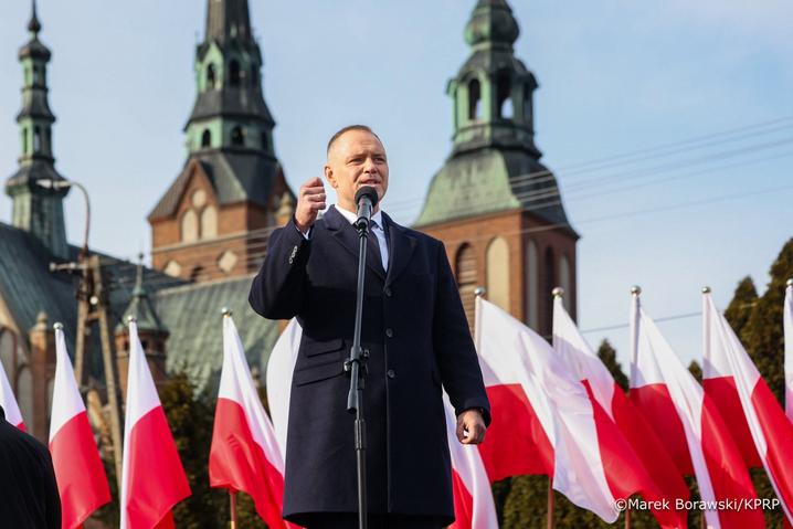 “Ми не хочемо бачити його у Польщі”: Навроцький закликав заборонити прапор ОУН-УПА