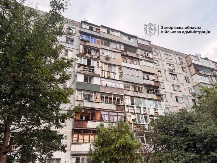 Пошкоджена дроном багатоповерхівка