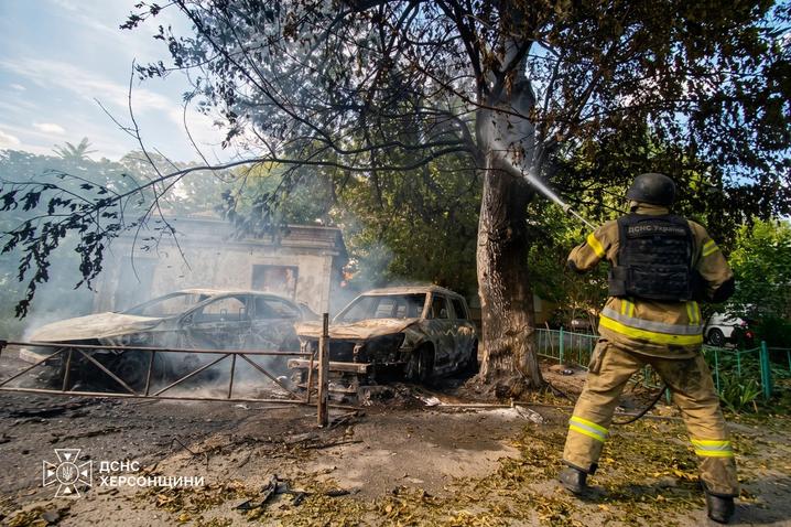 Ворожі атаки по Херсонщині: росіяни вбили шістьох людей, ще 15 – отримали поранення