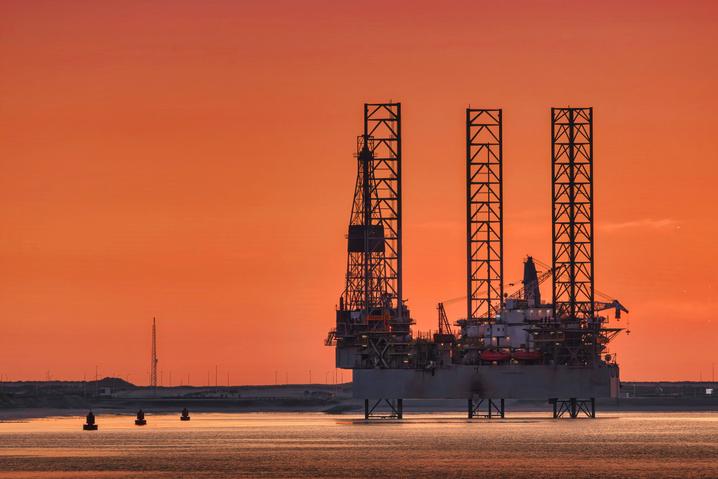 Нафтова платформа