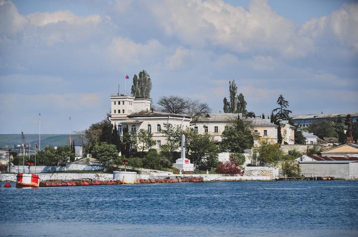Унаслідок атаки на Крим уражено енергетичну інфраструктуру: знеструмлено Севастополь та інші міста