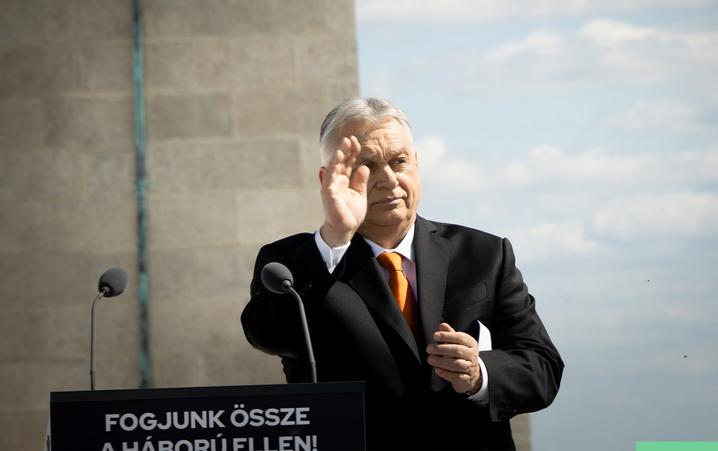 Орбан вперше виступив публічно після програшу на виборах