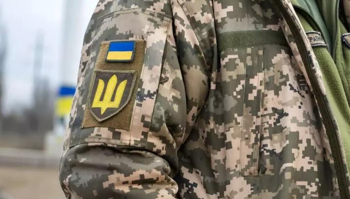 Військовослужбовець