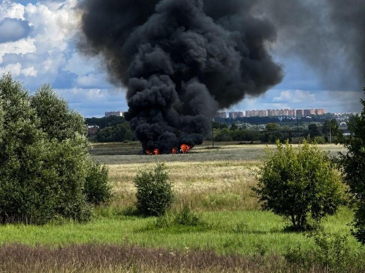 У Росії пояснили технічною несправністю падіння Су-57 у Підмосков’ї: Z-блогери говорять про “дружній вогонь”