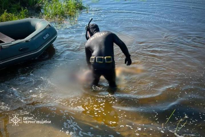 Рятувальник на річці