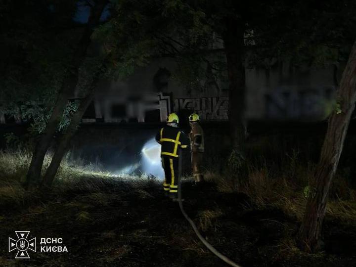 Fires broke out in three districts of Kyiv after UAV debris fell