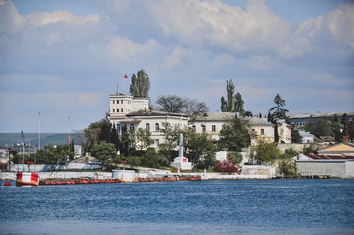 Унаслідок атаки на Крим уражено енергетичну інфраструктуру: знеструмлено Севастополь та інші міста