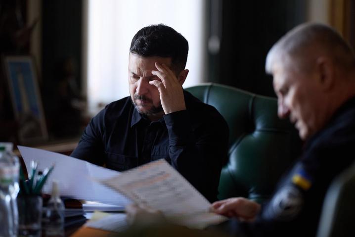 Зеленський заявив, що Україні терміново потрібні $8-10 млрд, щоб забезпечити армію зброєю