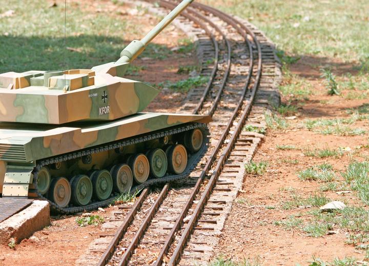 Танки та артилерія більше не є пріоритетом: Німеччина скорочує видатки на боєприпаси