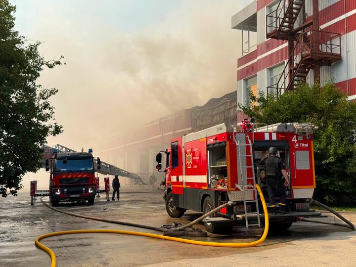У Харкові російські війська атакували склад видавництва “Ранок” безпілотниками