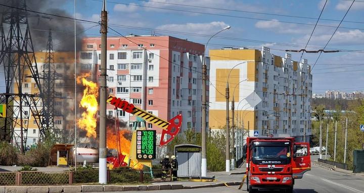 Росіяни масовано атакують Харків дронами: у місті пошкоджено чотири АЗС (ФОТО)
