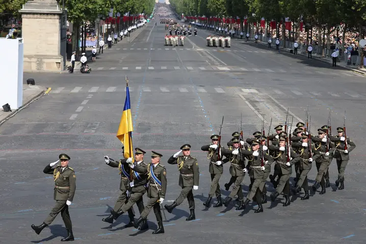 Українські військові