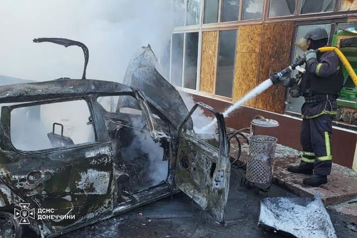 Росія масово атакує цивільні автомобілі у Краматорську