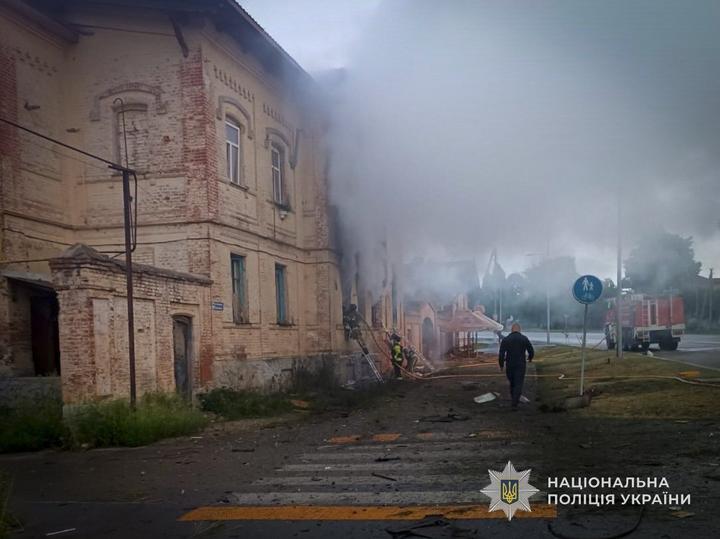 Двоє загиблих і десятеро поранених: Росія атакувала Сумщину дронами та авіабомбами