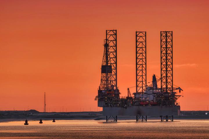 Нафтова платформа