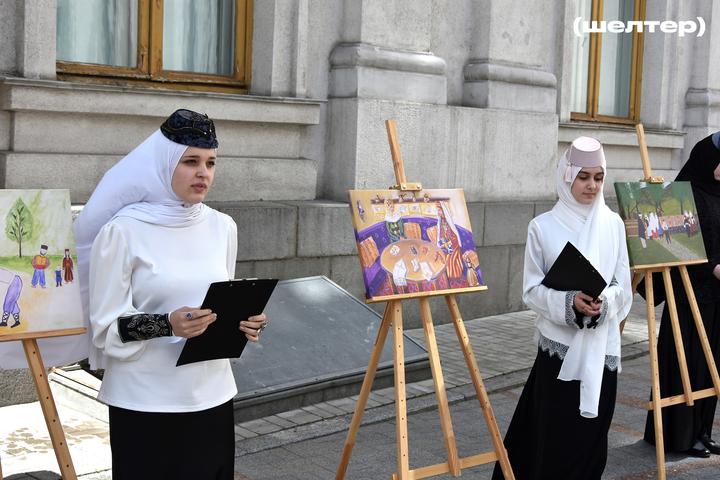 Дівчата