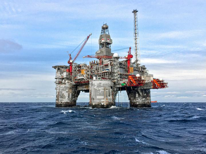 Нафта знову дешевшає на тлі очікувань мирної угоди США та Ірану
