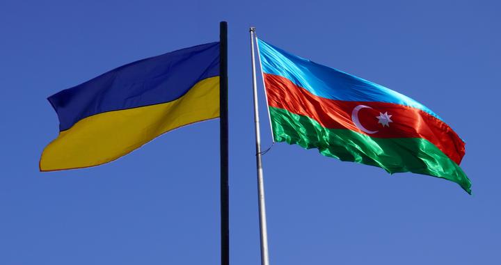 Укрзалізниця отримала від Азербайджану майже 40 тонн енергетичного обладнання