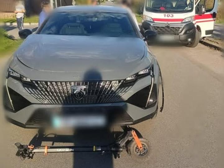 Авто зіткнулося з електросамокатом: у ДТП на Київщині загинула дитина – подробиці