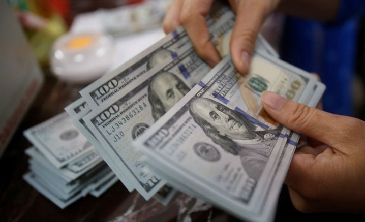 У Києві пенсіонерка віддала $28 700 "на перевірку СБУ" - двом псевдоправоохоронцям повідомлено про підозру