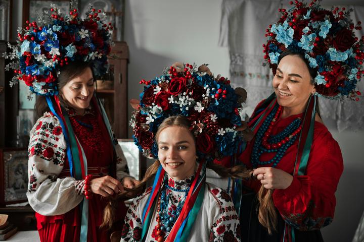 Вишиванки, українки