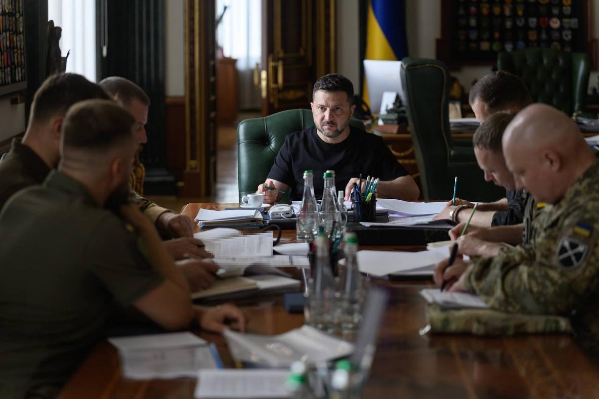 Зеленський після наради щодо дипстрайків заявив про оновлення переліку пріоритетних цілей на території Росії