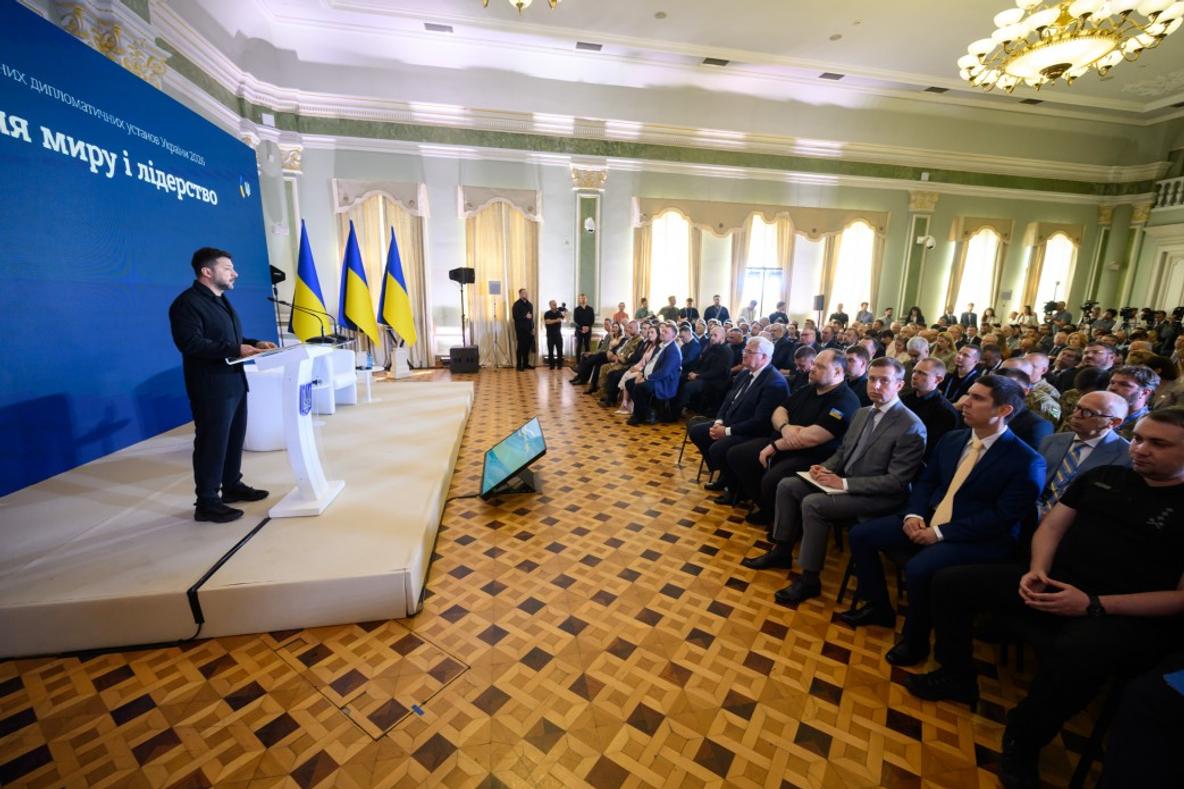 Зеленський провів нараду із послами: головні заяви
