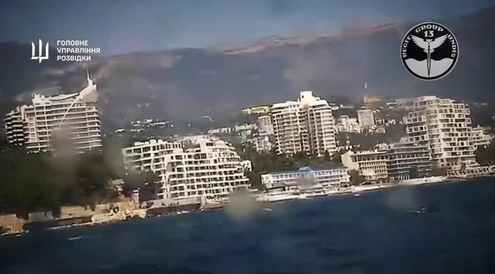 ГУР провело “морський парад” біля Ялти напередодні Дня міста