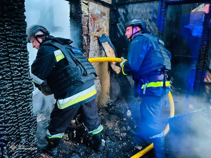 Росія вдарила дроном по будинку на Чернігівщині: серед постраждалих – троє дітей