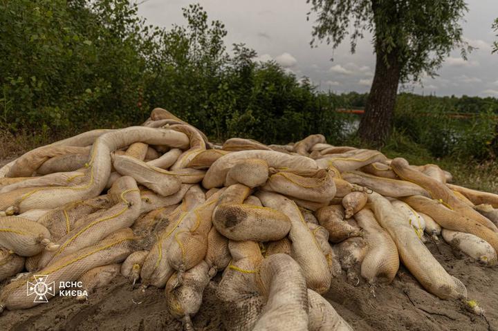 Рятувальники на Кирилівському озері 