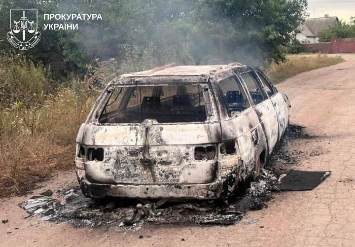 FPV-дрон влучив у цивільне авто на Харківщині: водій у вкрай тяжкому стані