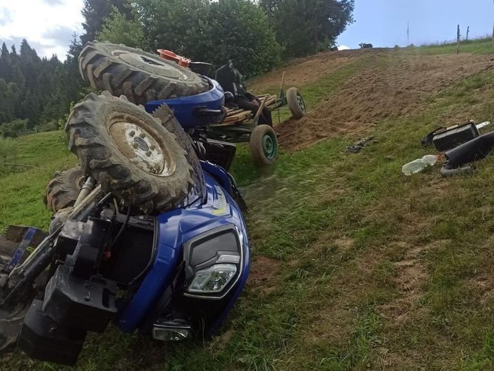 На Самбірщині перекинувся трактор: водій загинув на місці