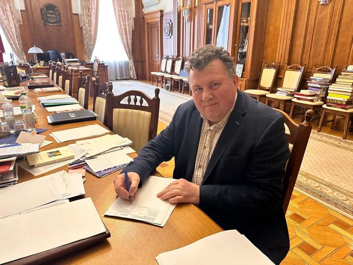 Бугрова звільнили з посади ректора КНУ: він прокоментував рішення
