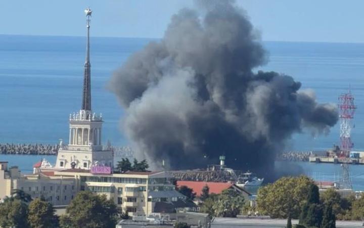 ВМС уразили російський корабель в порту Сочі