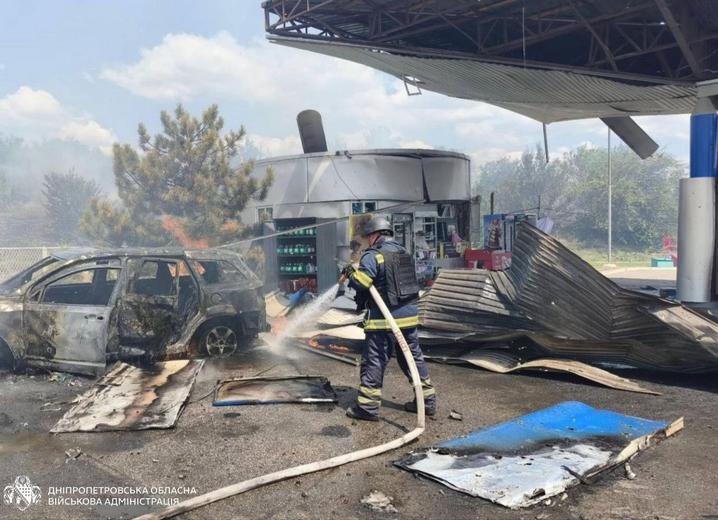 Унаслідок російського удару по АЗС на Дніпропетровщині загинуло троє людей