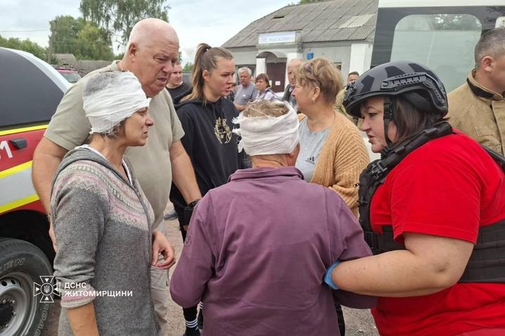 Унаслідок атаки РФ на Житомирщині пошкоджені агропідприємство та житлові будинки, серед потерпілих троє дітей