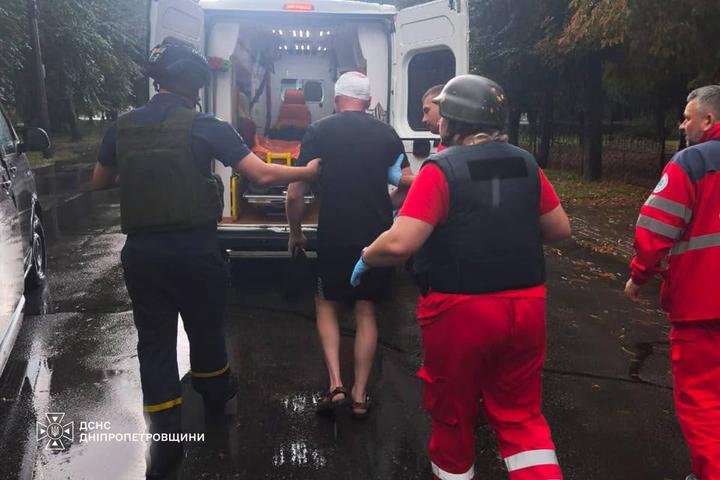 На Дніпропетровщині внаслідок російських обстрілів загинула жінка