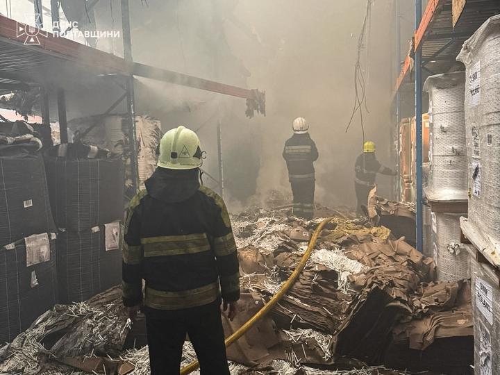 На Полтавщині та Сумщині зафіксували атаки БпЛА: пожежі ліквідовано