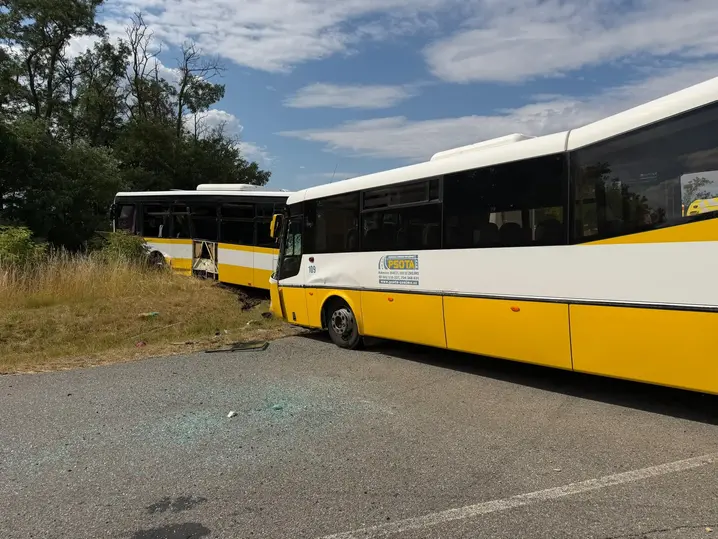 18 липня У Чехії внаслідок зіткнення двох автобусів постраждали 47 людей
