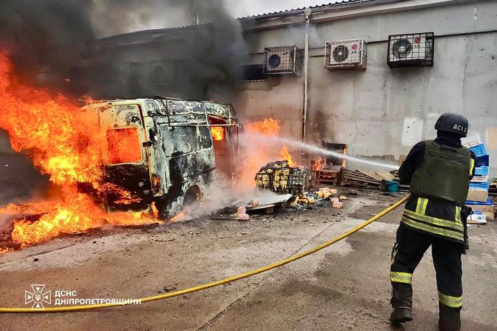РФ атакувала два райони Дніпропетровщини: є поранені