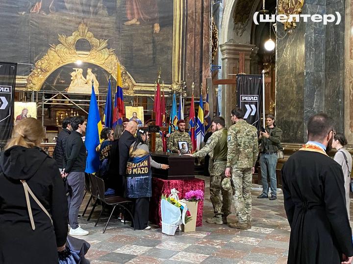Львів Прощання з колумбійським воїном "Оніксом"