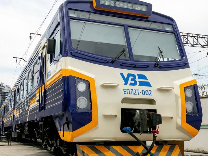 Укрзалізниця змінює тарифи на приміські поїзди: скільки коштуватиме проїзд