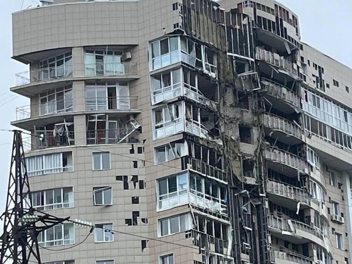 У Пермі палає багатоповерхівка після атаки дрона: що відомо