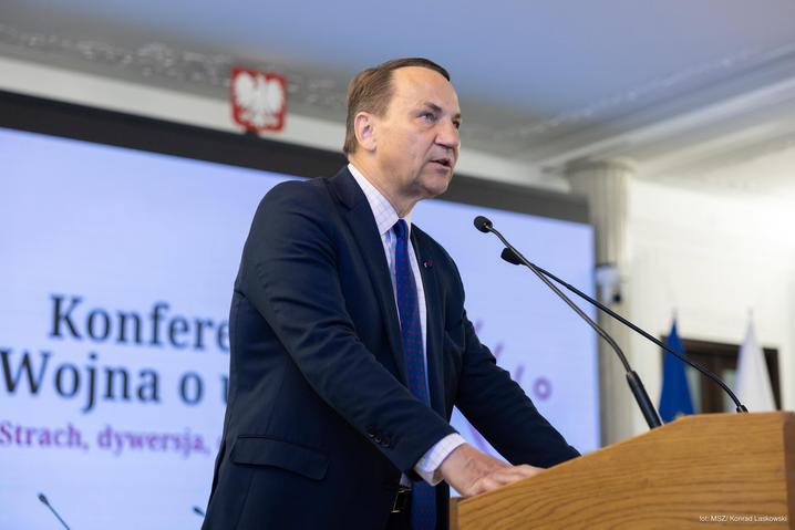 08.06.2026 Радослав Сікорський